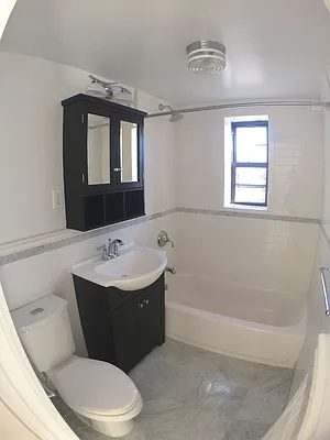 Rented by Newcastle Realty Services | media 20