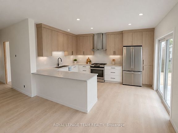 3rd image of 730 Cecelia St #5