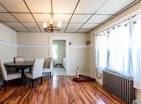 5th image of 82 Evans Ave