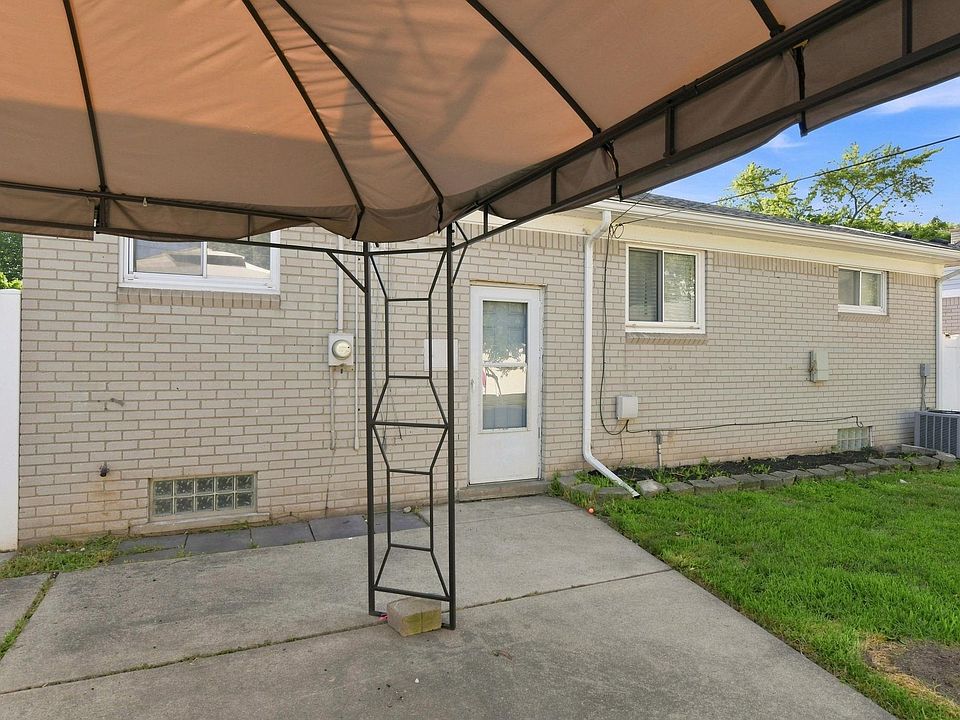 26200 Marlene St, photo 6