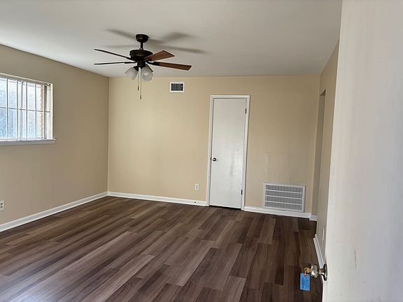 2nd image of 1504 S Buchanan St