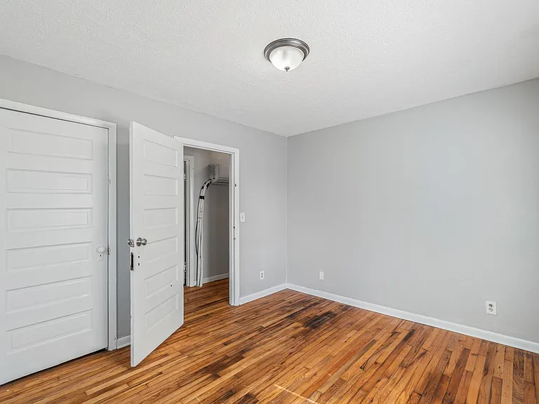 3811 Fairmont Blvd #1 — Photo 10