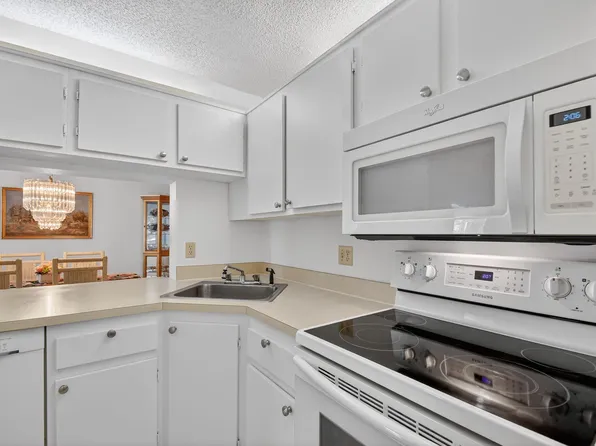 627 Sea Pine Way #B2, Greenacres, FL 33415