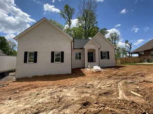 723A N Russell St, Portland, TN 37148