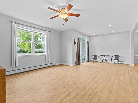 4th image of 127 Holland Lane #2