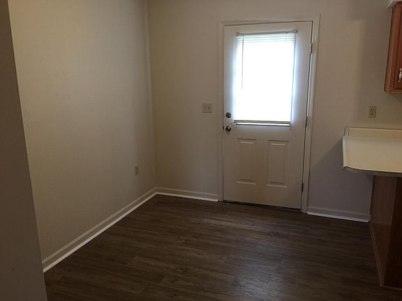 4th image of 707 Marietha Dr APT 3