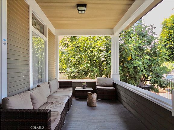 3rd image of 1011 W 20th St