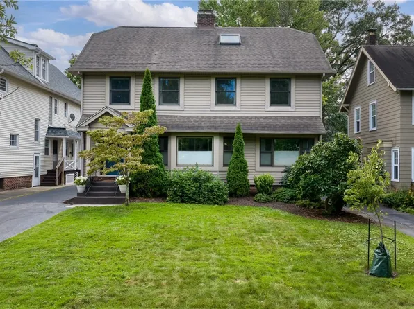3060 E Overlook Rd, Cleveland Heights, OH 44118