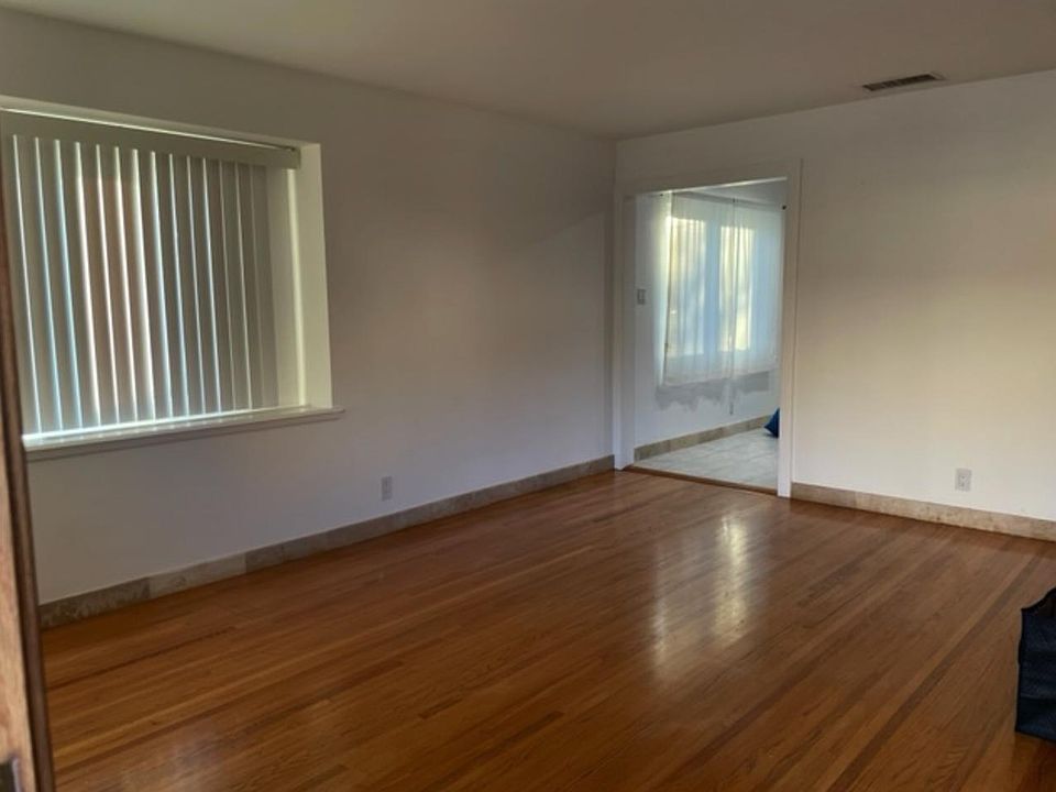 2nd image of 1511 Sycamore Ave
