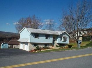 1606 Old Dominion Dr, Altoona, PA 16602