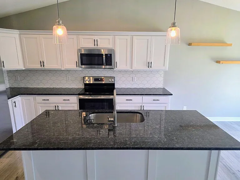 701 Bradford Dr — Photo 6