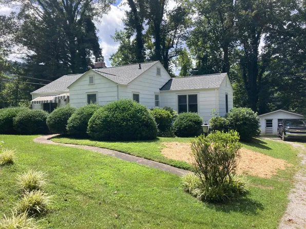 613 Brush Creek Rd, Fairview, NC 28730