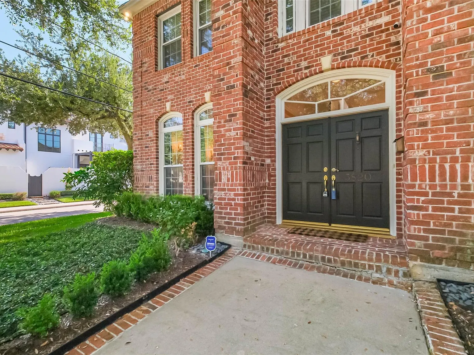 5 bed, 3.5 bath, 3271 sqft, $7,000 — Photo 3
