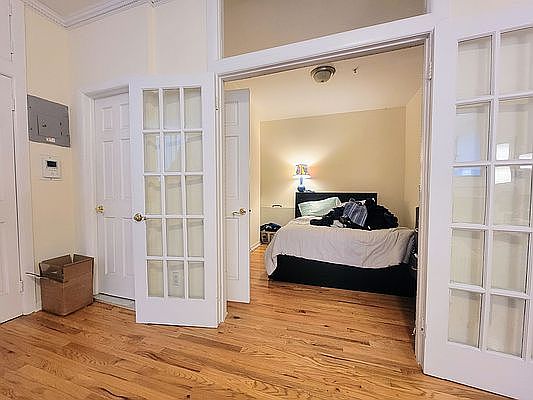 3rd image of 163 E 36th St #1X