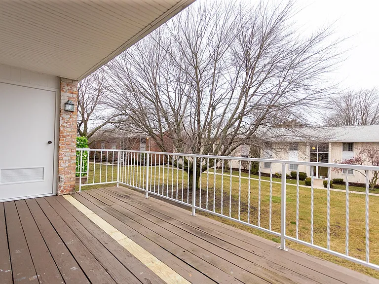 902 Birch Tree Ln — Photo 6