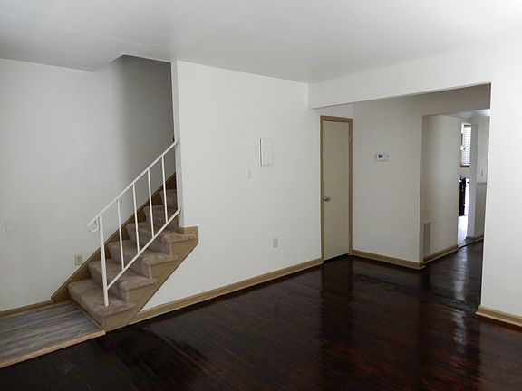 4th image of 3406 C St SE