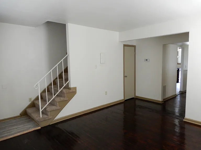 3406 C St SE — Photo 4