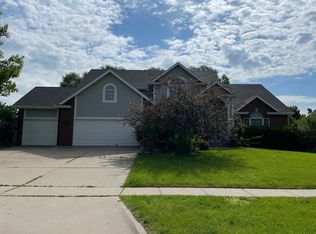 785 SE Oak Leaf Ln, Waukee, IA 50263