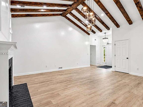 5th image of 715 New Magnolia Ct