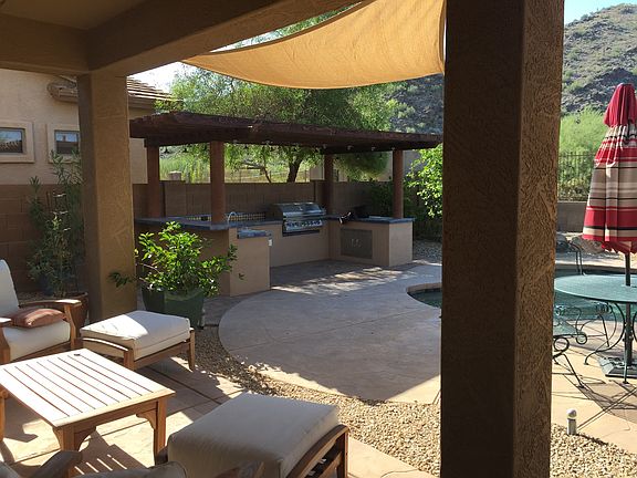 Outdoor Kitchen