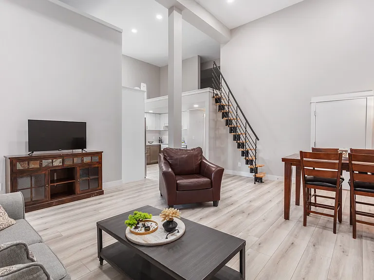 201 Summitview Ln — Photo 6