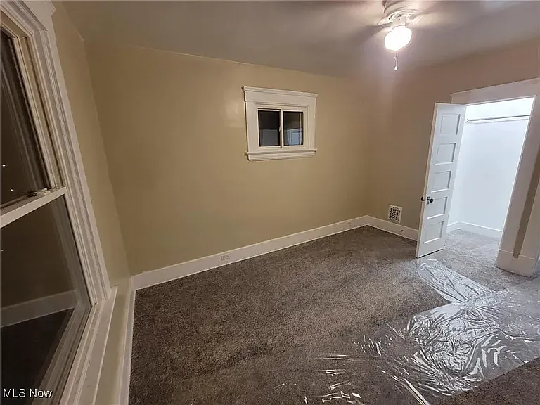 1118 W 8th St — Photo 38