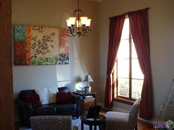 2nd image of 18582 Lake Harbor Ln
