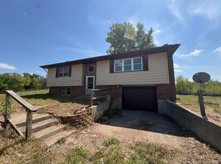 1310 Private Road 1337, Moberly, MO 65270