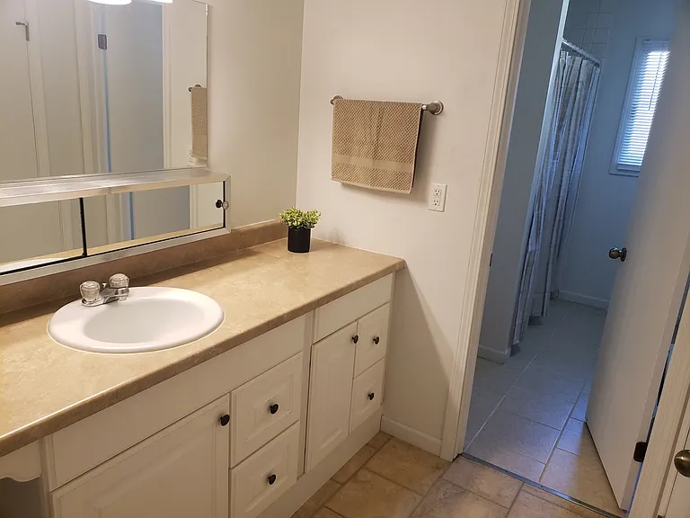 262 W Centralia St #5 — Photo 13