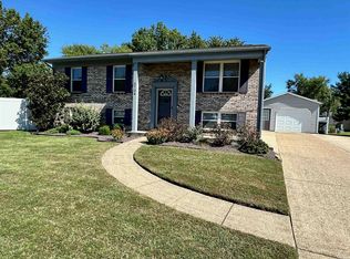 3104 Quail Hollow Ct, Evansville, IN 47715