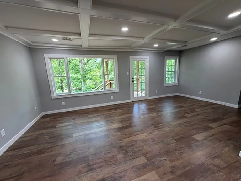 201 Old Harrison Cir SW — Photo 6