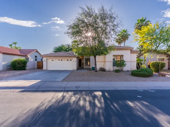 734 S Roanoke St, Gilbert, AZ 85296