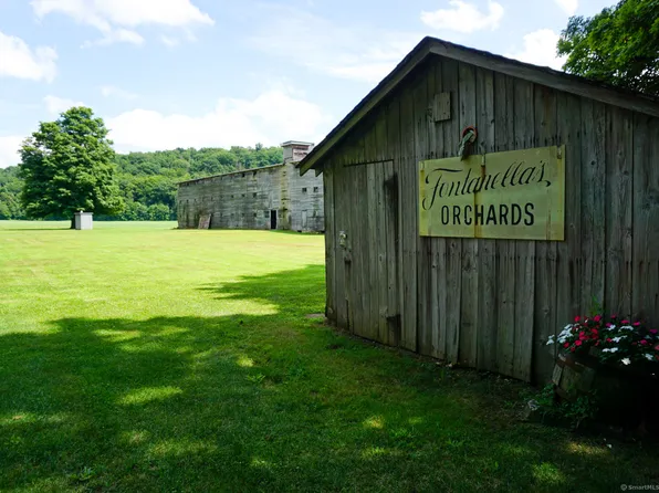 2127 Chamberlain Hwy, Berlin, CT 06037