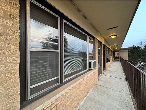 2nd image of 39 King Arthur Ct APT 16
