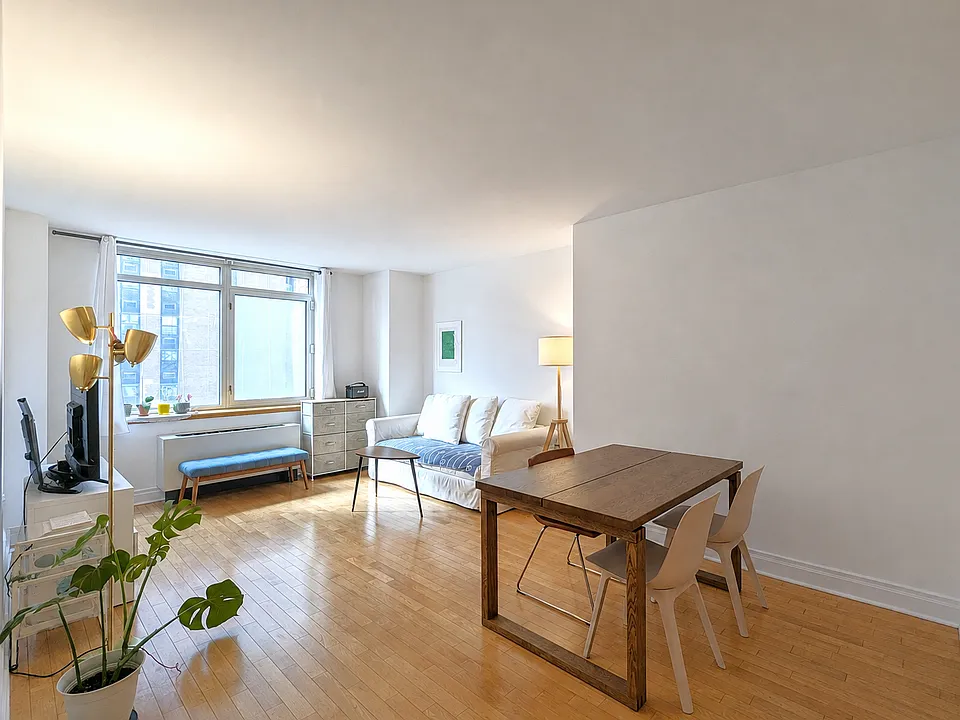 1760 2nd Ave #16E