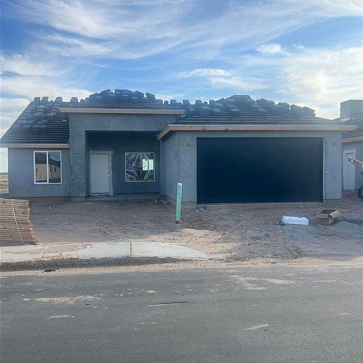 1st image of 4733 E San Francisco St