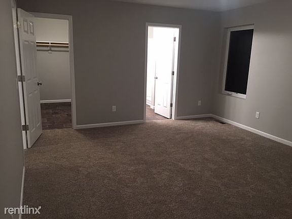 Magnolia Master bedroom1