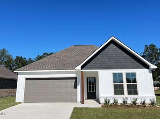 204 Nandina Dr, Scott, LA 70583