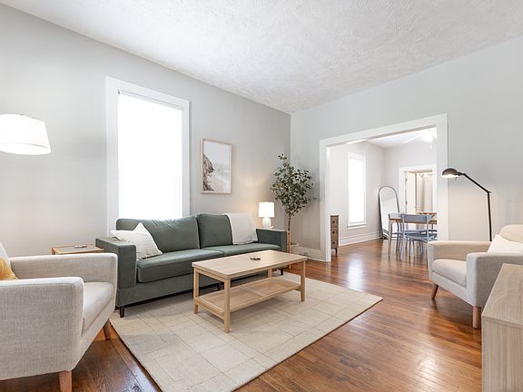 2nd image of 716 Coit Ave NE
