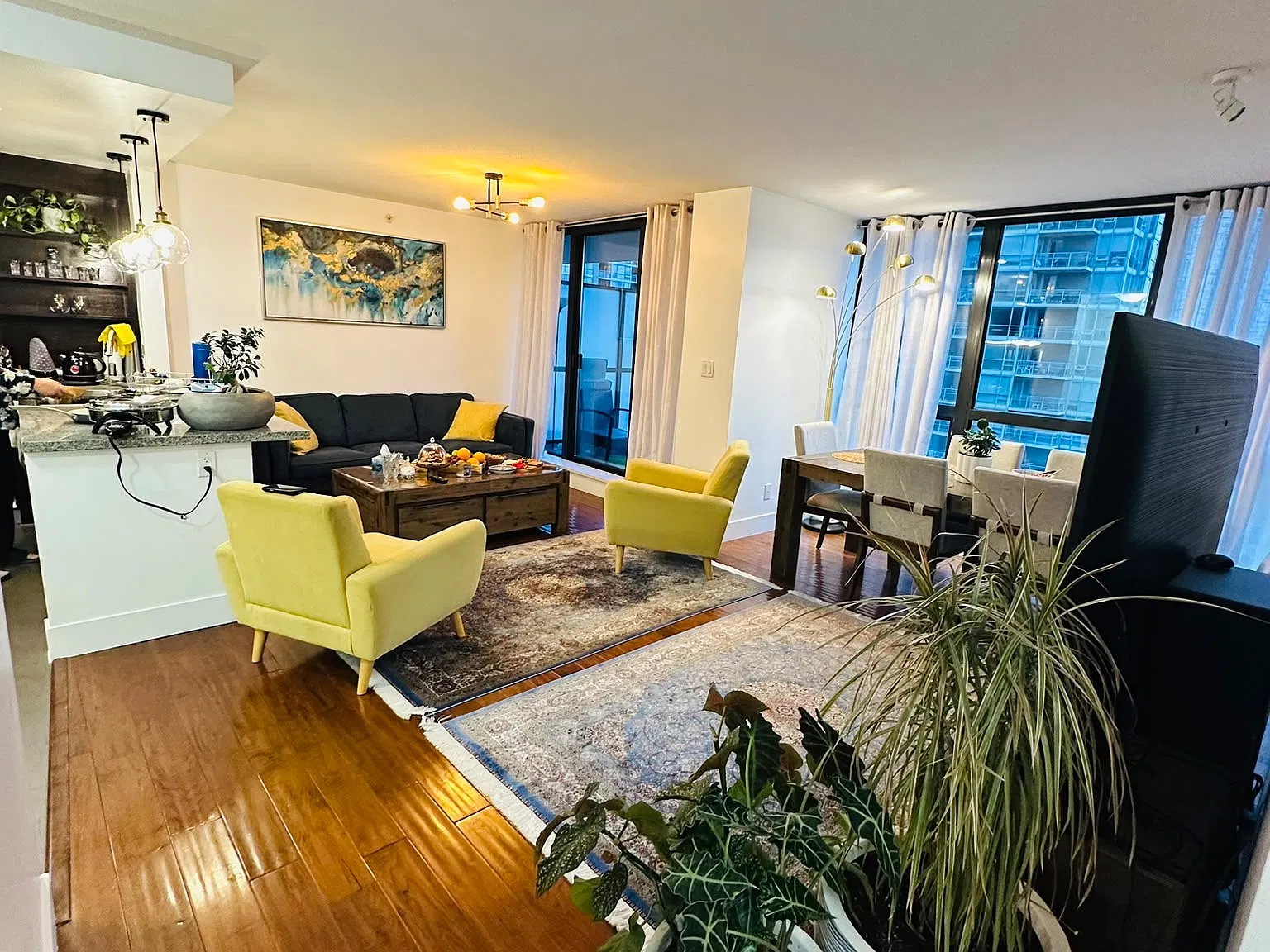 2 bed, 900 sqft, $2,750 — Photo 3