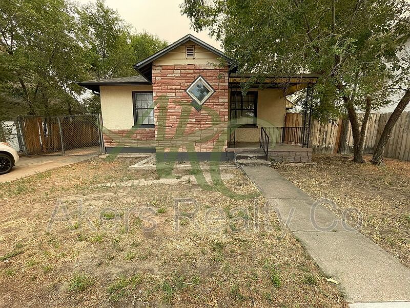 1st image of 1640 E Orman Ave