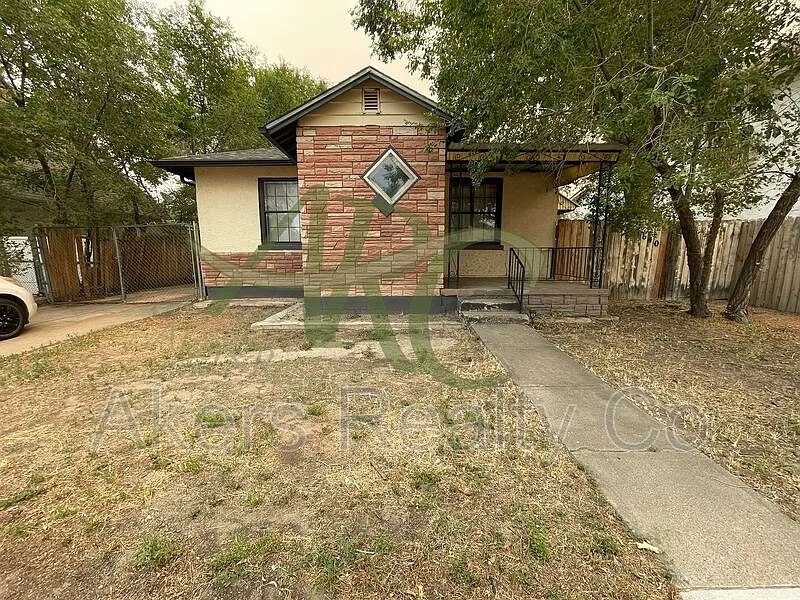 1640 E Orman Ave