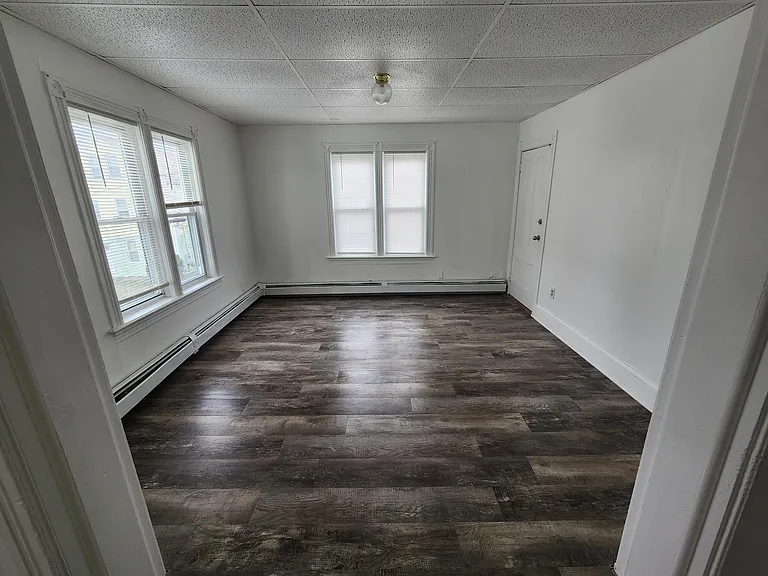 37 Watson St #2 — Photo 6