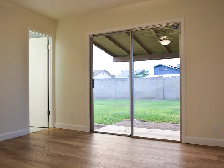 1507 E Palmcroft Dr — Photo 12