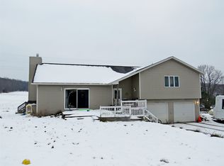 2289 Chapel Hill Dr, Petoskey, MI 49770