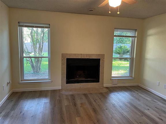 4th image of 4607 Sunshine Dr