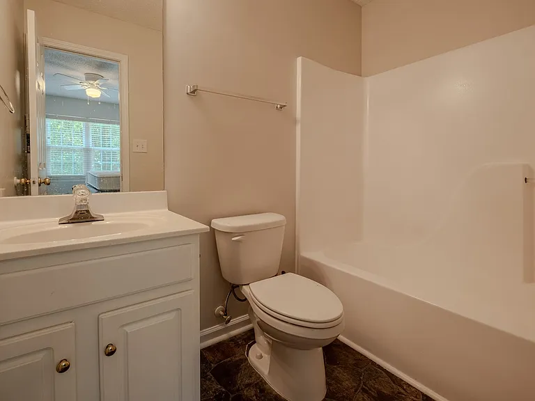 100 Woodstone Dr #27 — Photo 15