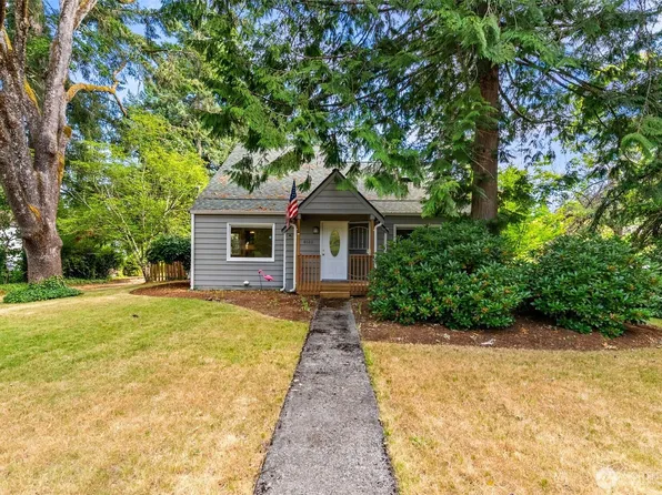 8123 Veterans Drive SW, Lakewood, WA 98498