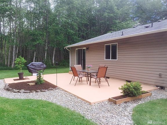 5th image of 221 SE Currie Way