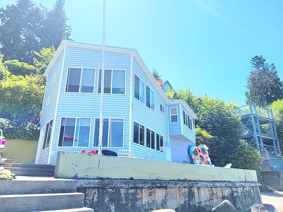 3rd image of 330 SW 292nd St